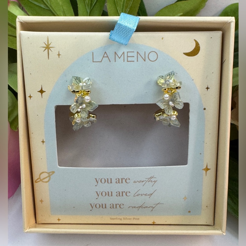 🦋 La Meno Butterfly Gold Tone Soft Blue and Pearl Hoops. Inspirational Message